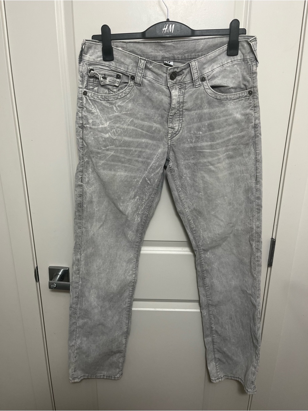 True Religion Ricky Relaxed Straight Acid Wash Gray Corduroy Pants in size 33